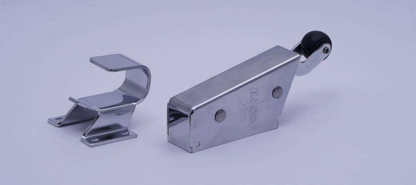 1095 SPRING ACTION DOOR CLOSER